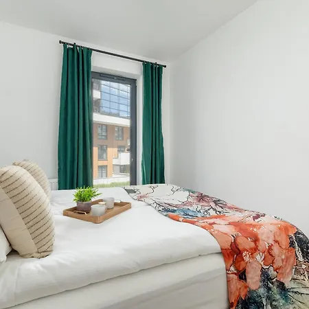 Elegancki Z Balkonem Dla 4 Osob By Renters