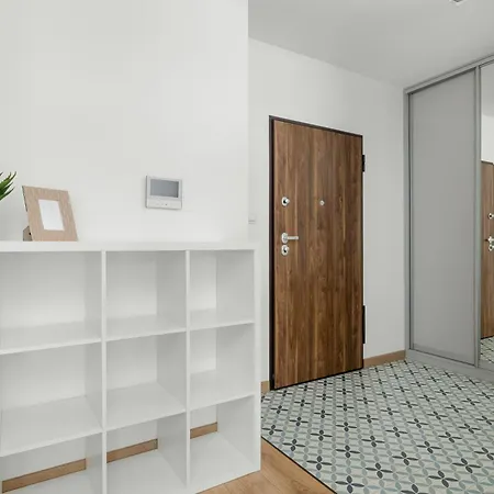 Elegancki Z Balkonem Dla 4 Osob By Renters Διαμέρισμα *
